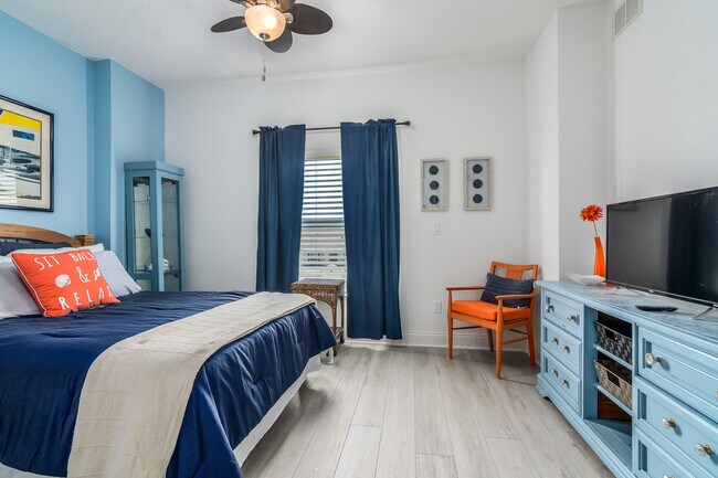 Building Photo - 105 Pulsipher Ave