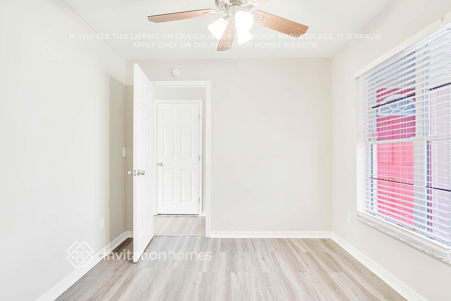 Building Photo - 408 Martigues Dr