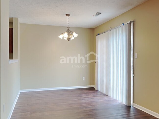 Building Photo - 1015 Meadowsweet Dr