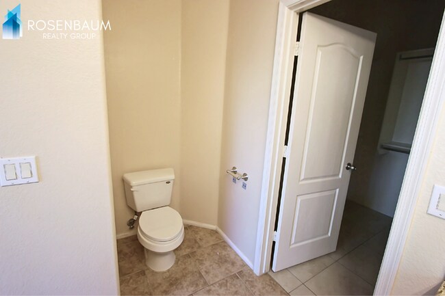 Building Photo - Charming 3-beds, 2-baths home in Wigwam Creek of Litchfield Park!