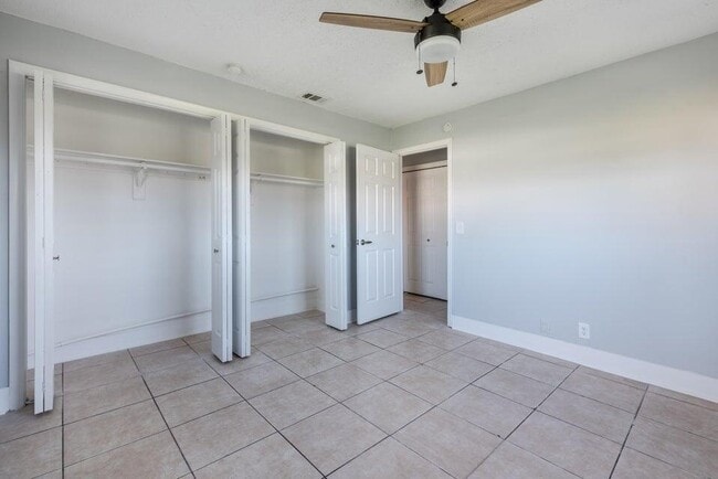 Building Photo - 801 NE 3rd St