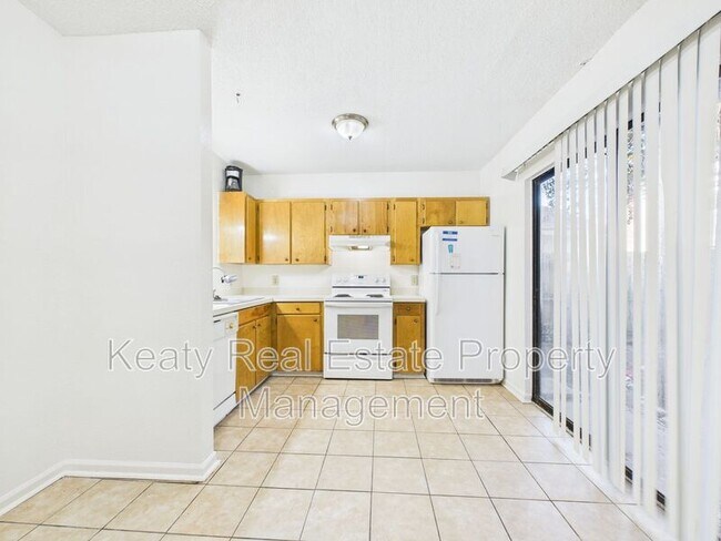 Building Photo - 202-3 Elk's Cove