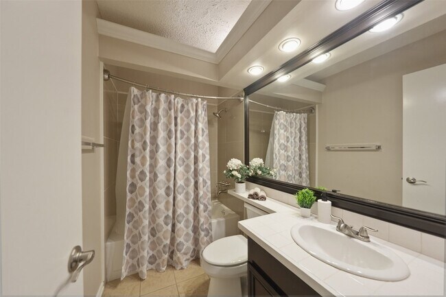 Building Photo - 3311 Golden Trails Dr