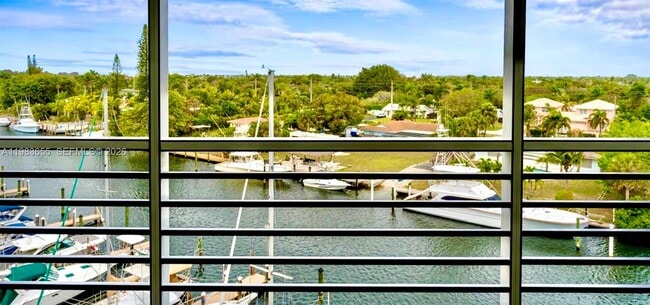 Building Photo - 2731 NE 14th Street Causeway