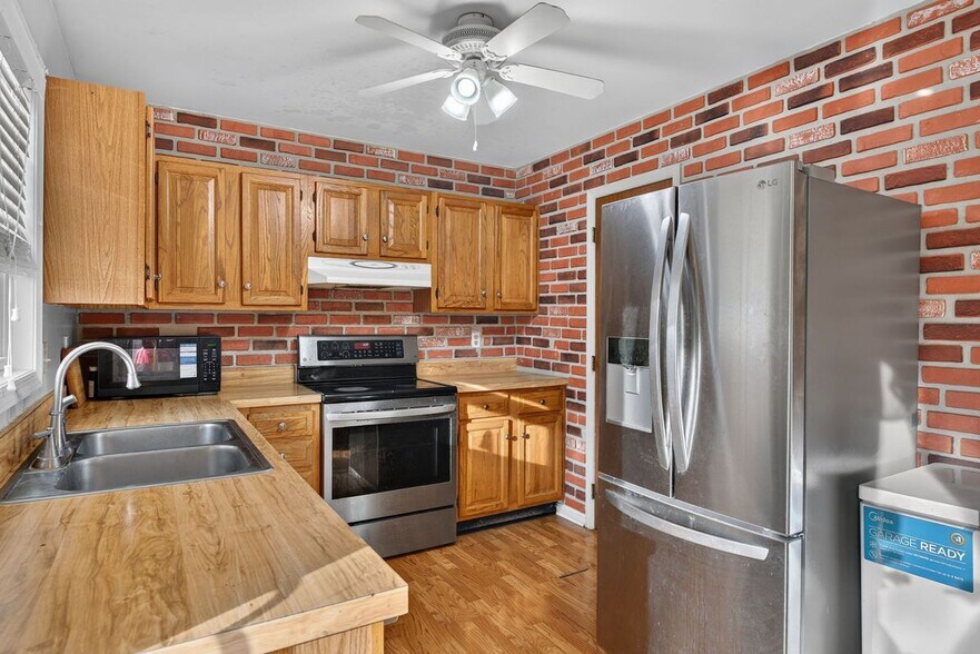 Building Photo - 134 Ashley Dr