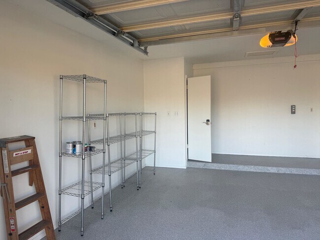 Building Photo - 116 Dawn