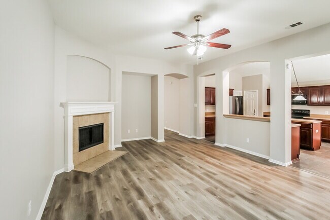 Building Photo - 924 Hemlock Trail