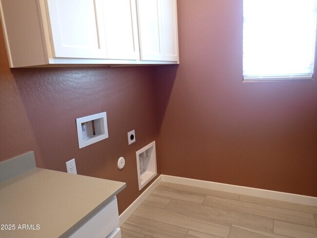 Building Photo - 9640 W Monterey Way