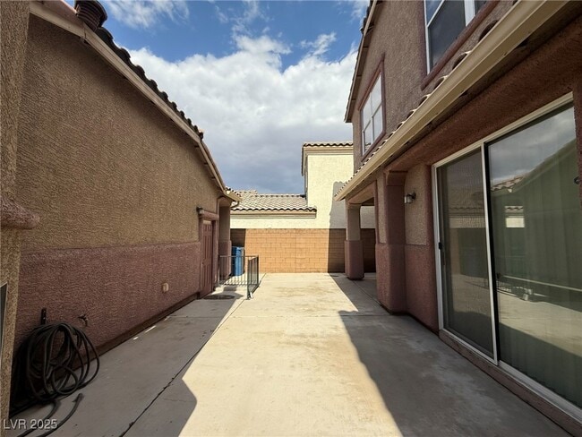 Building Photo - 8781 Parsons Ridge Ave
