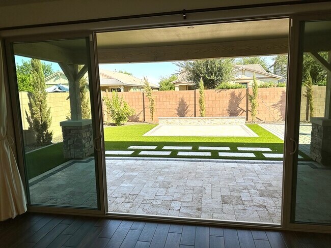 Building Photo - Stunning Elliot Groves home in Morrison Ranch. 4 bed+ 2 offices + loft