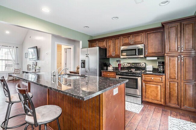 Building Photo - Beautiful 3-Bed Home In Mount Washington