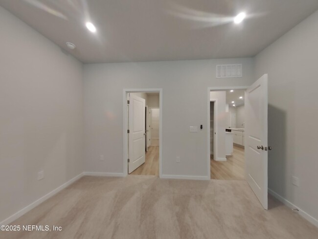 Building Photo - 14865 Praline Ct