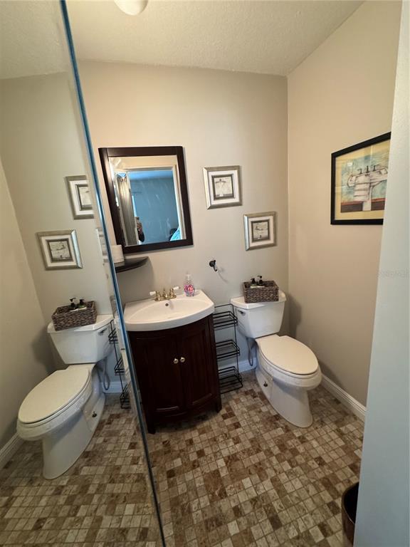 Building Photo - 621 Windrush Bay Dr