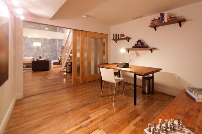 Building Photo - 106 N High St