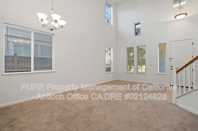 Building Photo - 2446 Mojave Dr