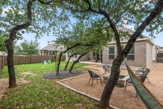 Building Photo - 1504 Saddlespur Ln