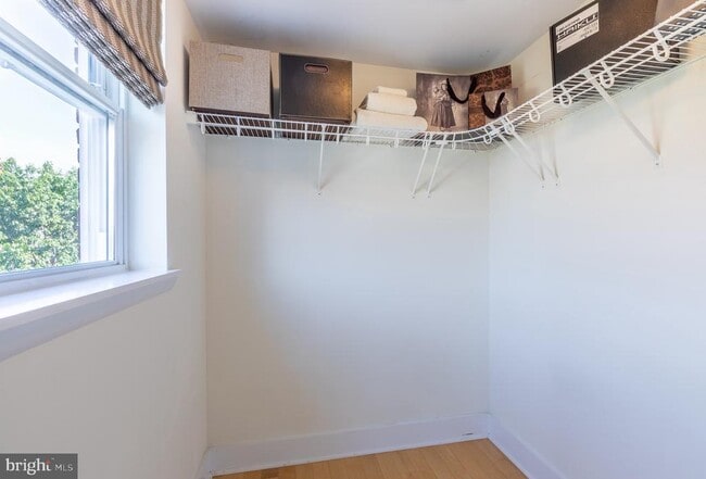 Building Photo - 2201 2nd St NW