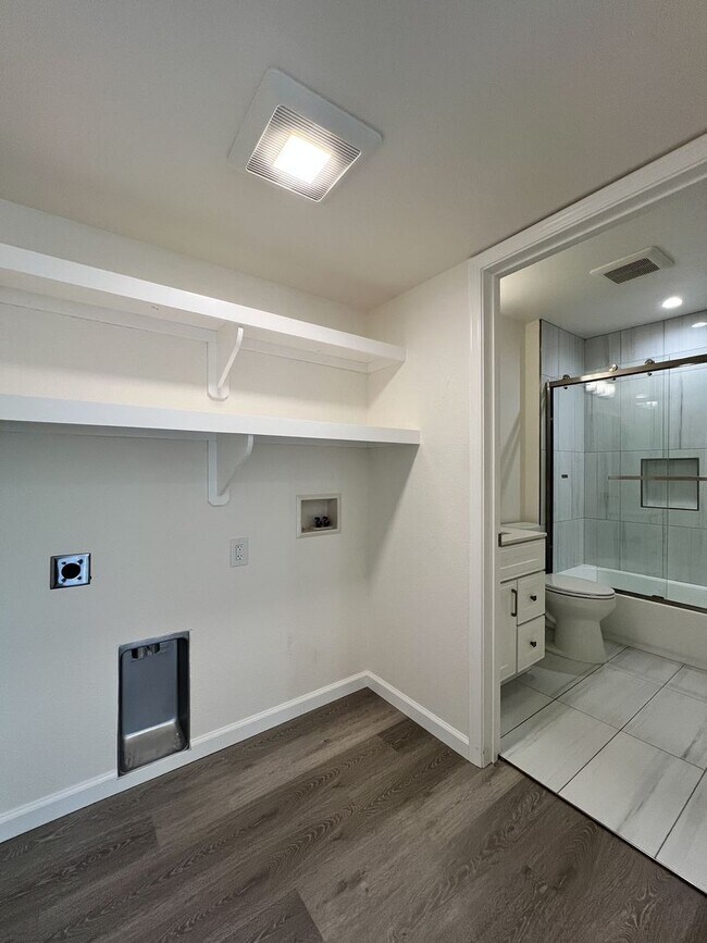 Building Photo - 847 Central Ave