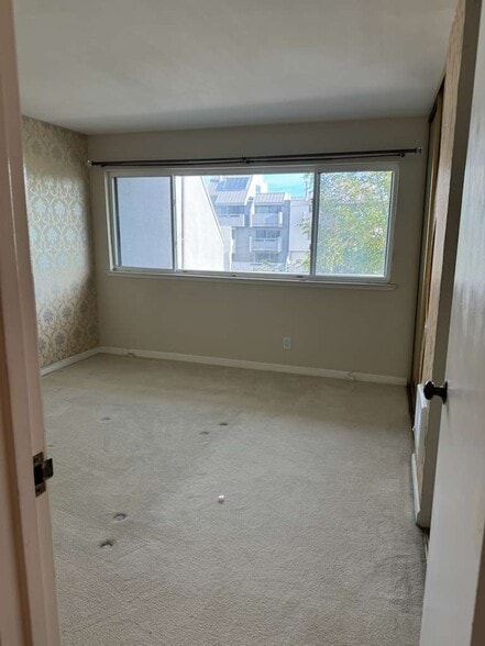 Building Photo - 7 Embarcadero W