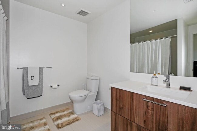 Building Photo - 1650 Silver Hill Dr