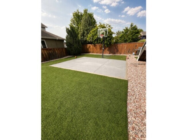 Building Photo - 9341 Chambray Ln