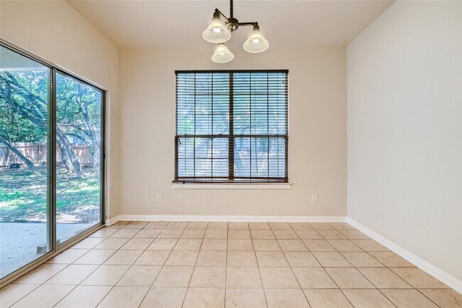 Building Photo - Over 3300 Square Feet