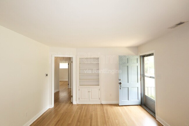 Building Photo - 5913 Osoge Rd