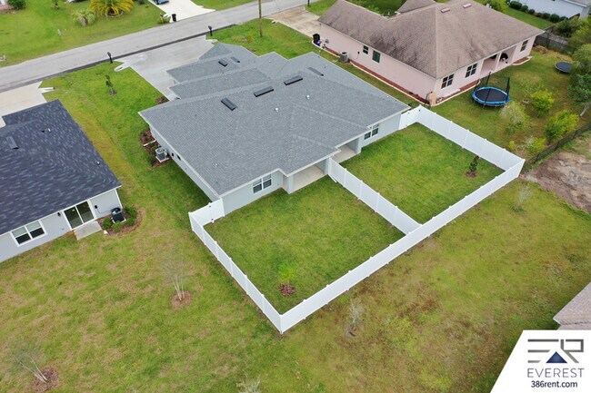 Building Photo - 34 Rosepetal Ln