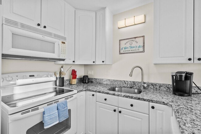 Building Photo - ***FREE UTILITIES!!***Seasonal Rental ONLY...