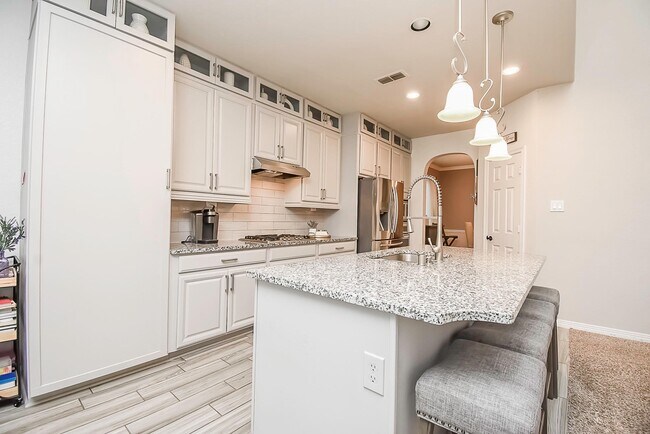 Building Photo - 3342 Breeze Bluff Way