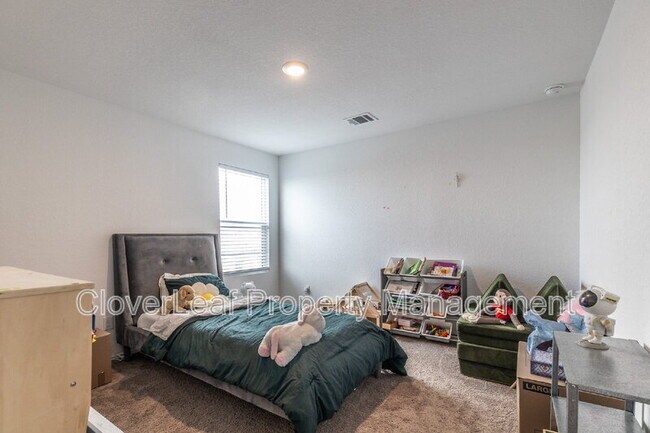 Building Photo - 2847 Elion Dr