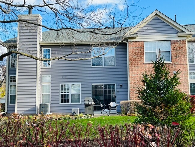 Building Photo - 160 Holmes Way
