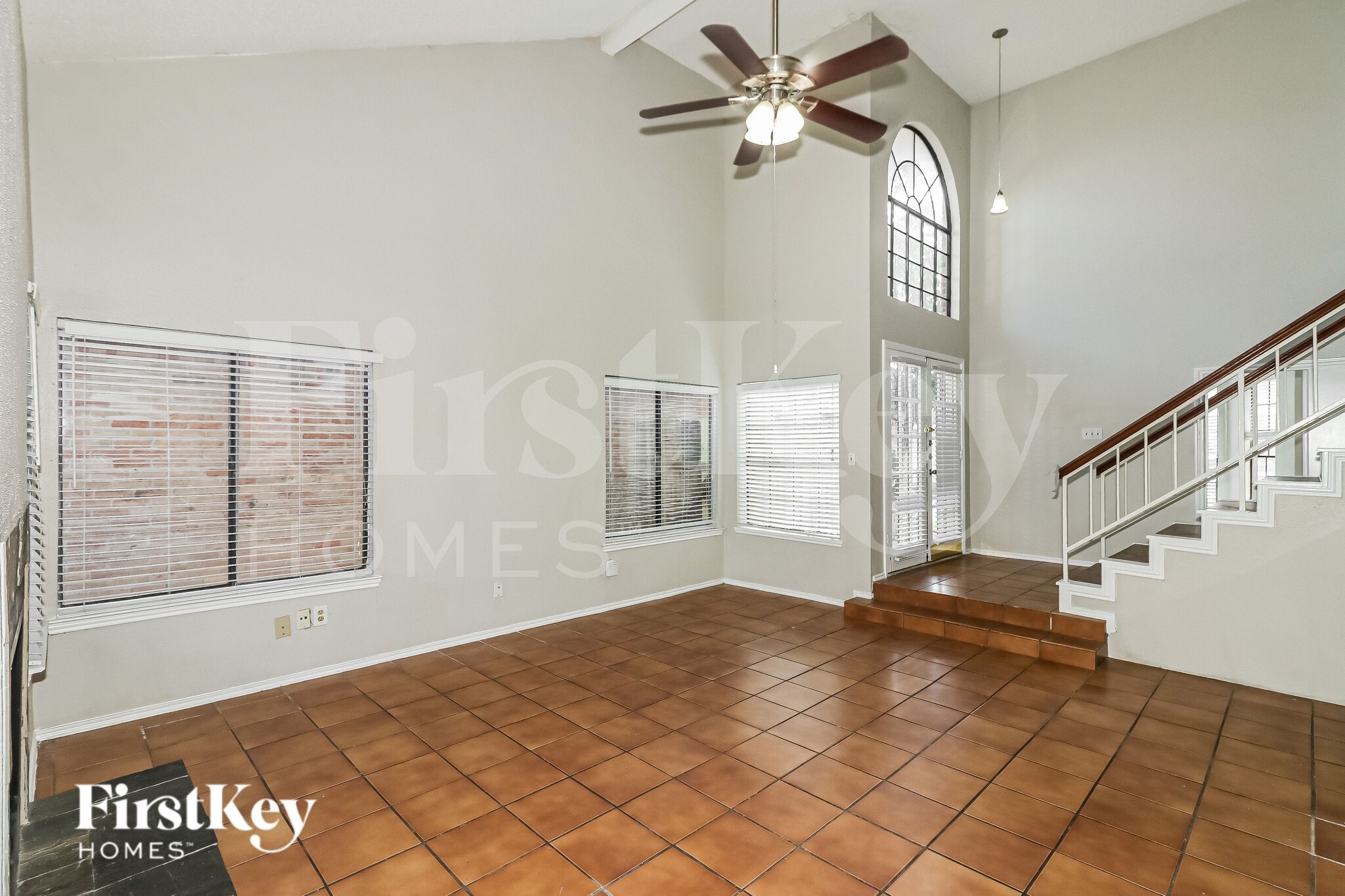 Building Photo - 8603 Kinghaven St