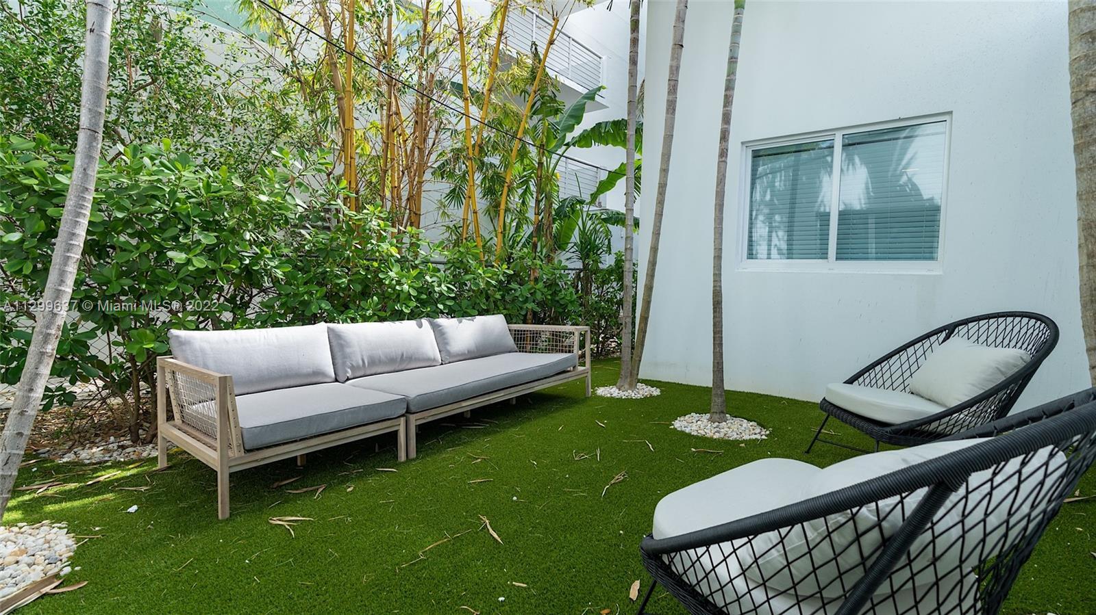 Building Photo - 1310 Flamingo Way