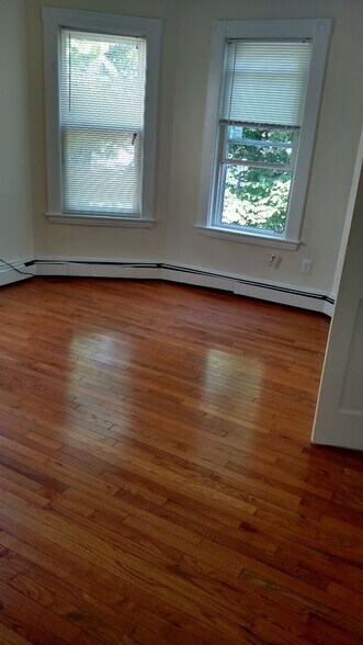 Building Photo - 17 Parker Hill Ave