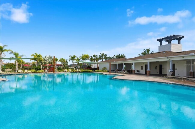 Building Photo - 32992 Major Oak Dr