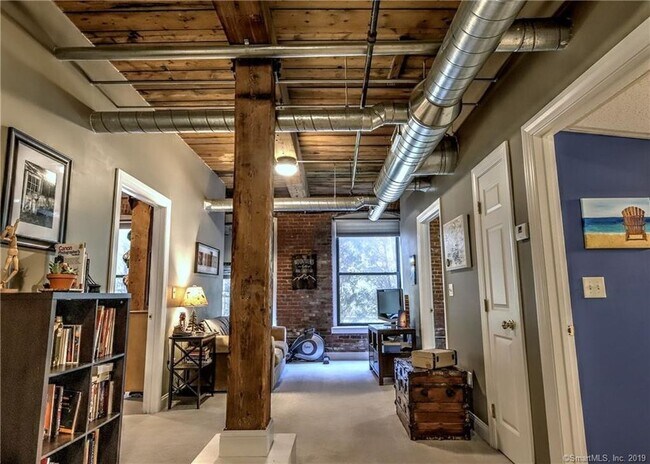 Building Photo - 145 Canal St