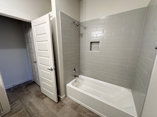 Building Photo - Brand new townhomes in Frenship ISD!