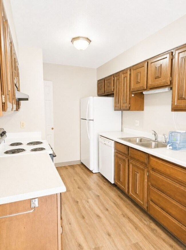 Building Photo - Orangewood