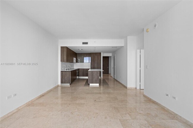 Building Photo - 88 SW 7th St