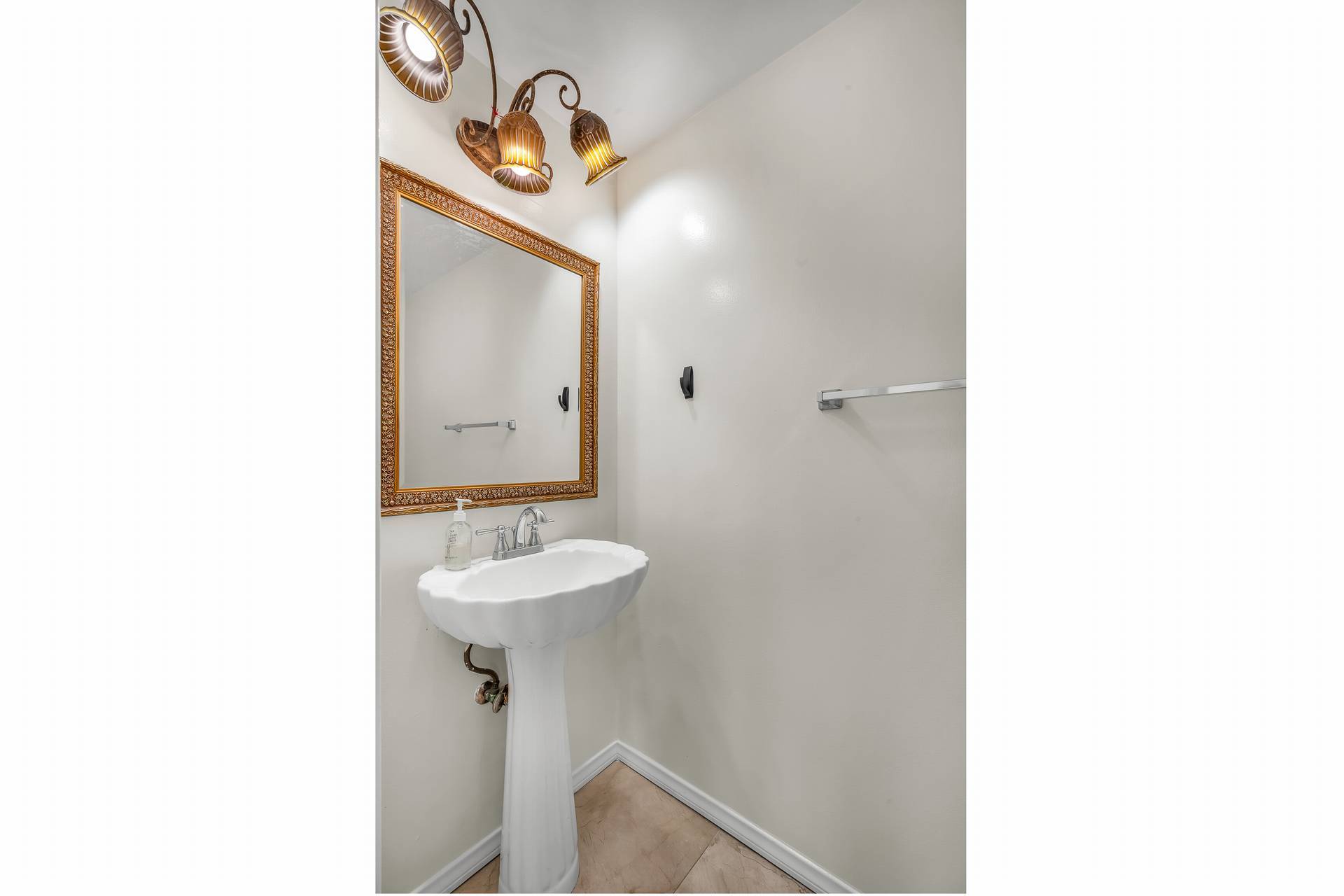 Building Photo - 4113 Highland Ave