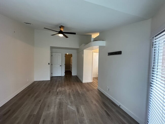 Building Photo - SE Visalia home coming soon!!