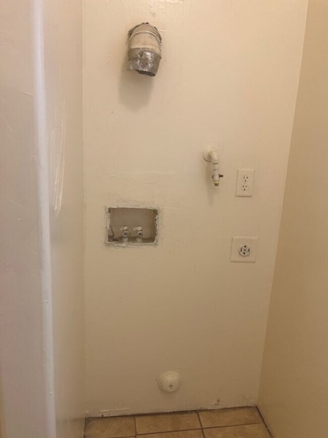 Building Photo - *** 2 Bedroom /1 Bath in Prescott Valley ***