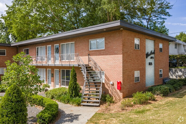 Building Photo - Woodland Apartments