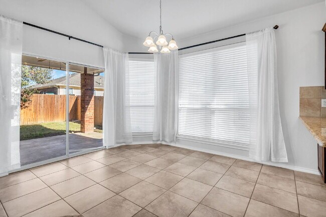 Building Photo - "Spacious 4-Bedroom Home with Chef’s Kitchen and a Master Retreat!"