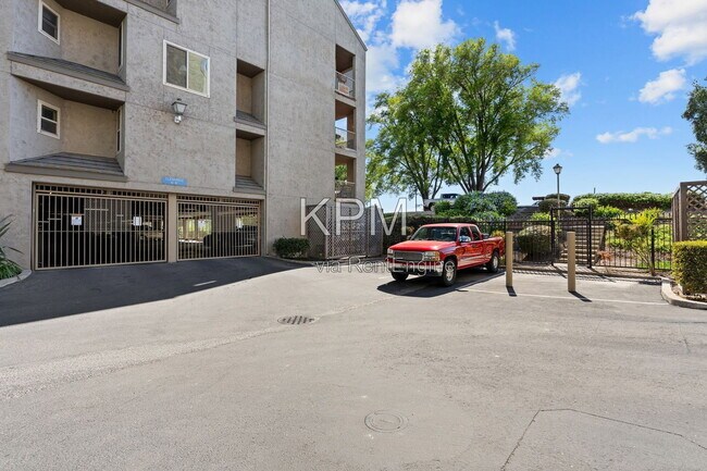 Building Photo - 6669 Embarcadero Dr