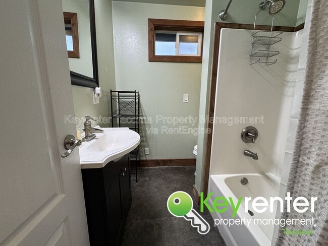 Building Photo - 356 7th St SE