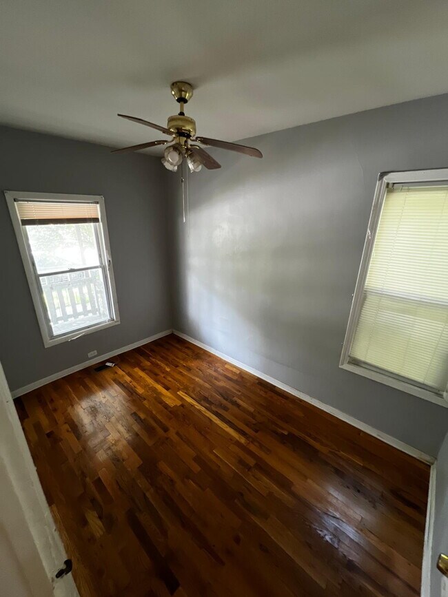 Building Photo - Affordable 2BR/1BA Apartment