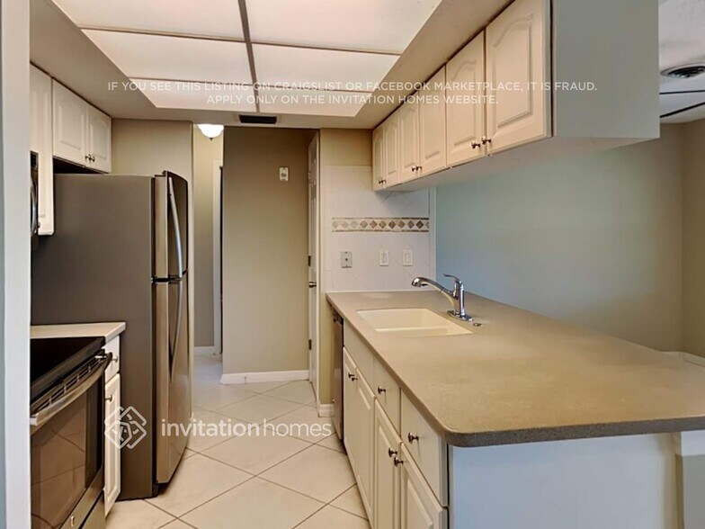 Building Photo - 32 Oakland Hills Pl