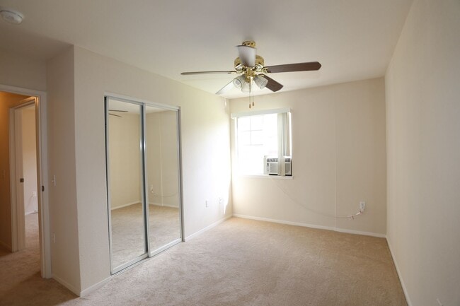 Building Photo - Kapolei - Aeloa Terrace - renovated ground...